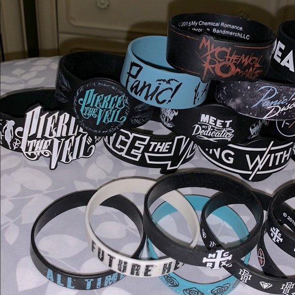 Hot Topic Jewelry Any 2 For 9 Various Rock Rubber Band Bracelets